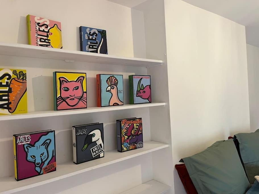 Appartement A Pied Du Centre Avec Place De Parking Arles Exterior foto